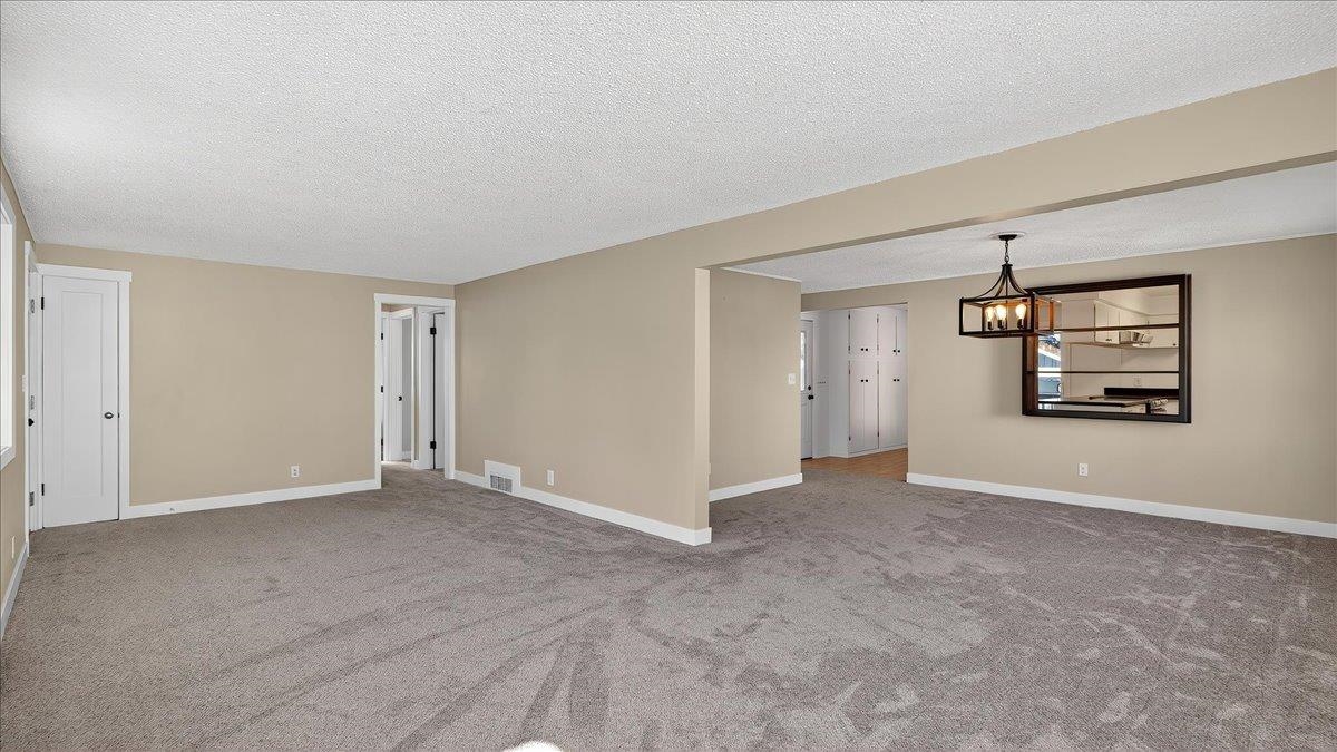 5511 North D Street Spokane, WA 99205 - Photo 6 of 36