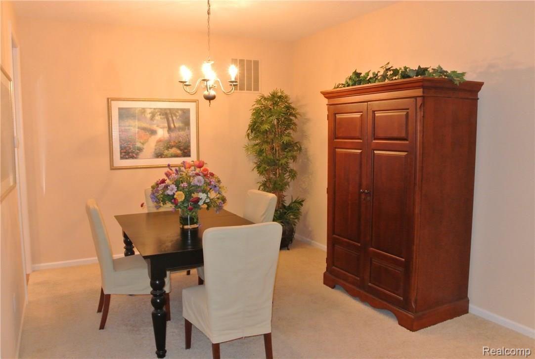 49550 Potomac Road Canton, MI 48188 - Photo 7 of 20 Dining Room