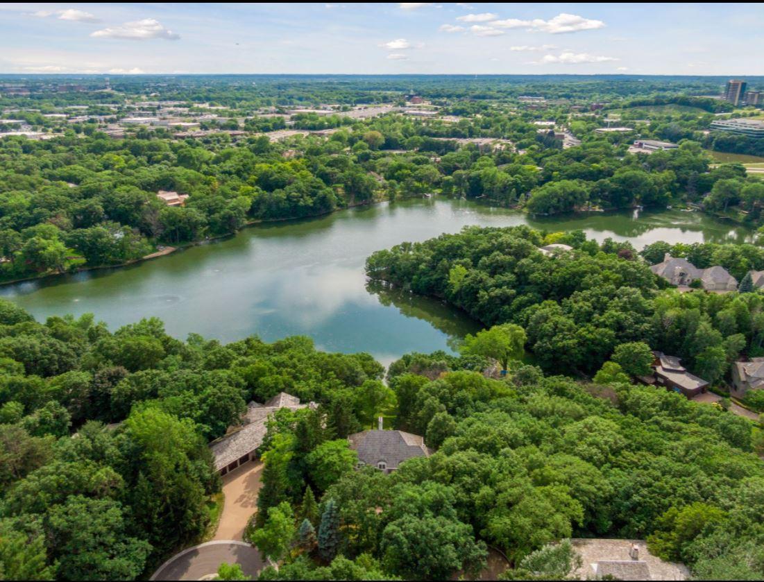 6436 Timber Ridge Edina, MN 55439 - Photo 2 of 40