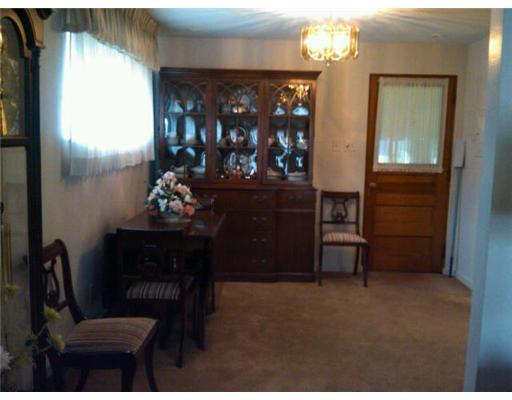 1210 Akehurst Road Green Tree, PA 15220 - Photo 6 of 17 Dining Room.