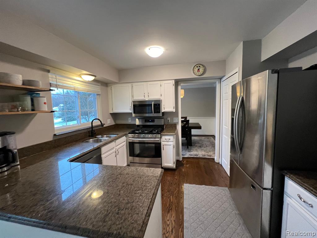 1532 Grandview Drive Rochester Hills, MI 48306 - Photo 14 of 40