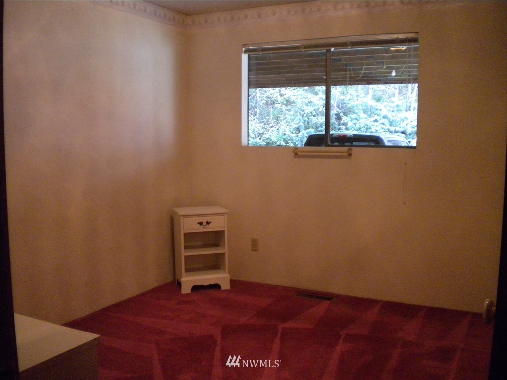 951 East North Bay Road Allyn, WA 98524 - Photo 14 of 19 Gallery Image 14