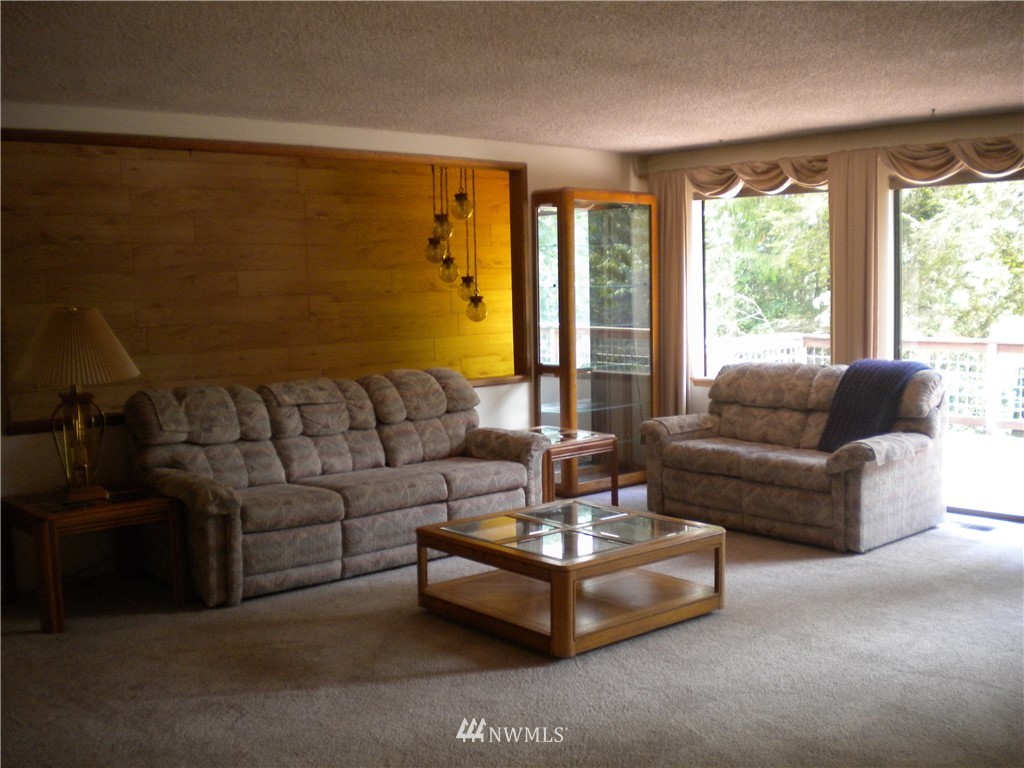 951 East North Bay Road Allyn, WA 98524 - Photo 6 of 19 Gallery Image 6