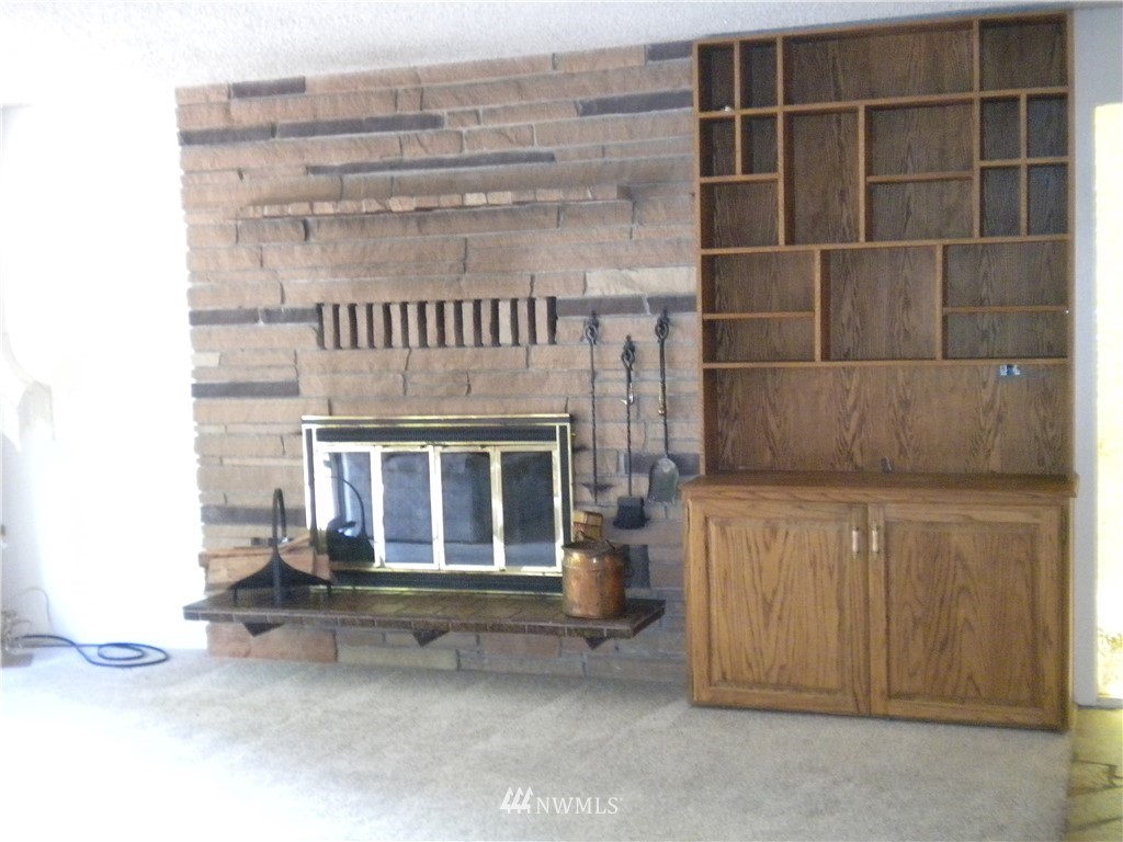 951 East North Bay Road Allyn, WA 98524 - Photo 7 of 19 Gallery Image 7