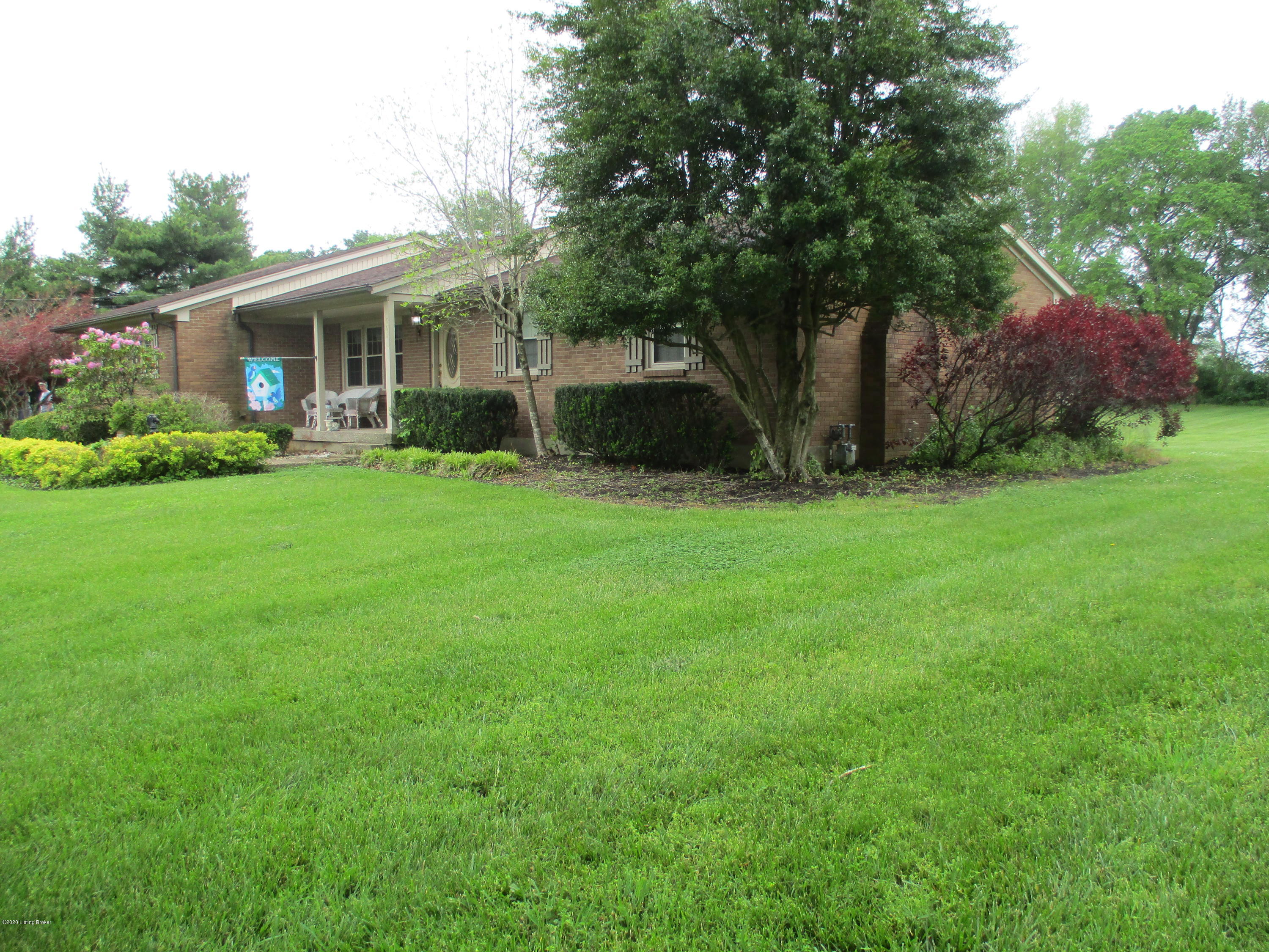 861 Castlerock Drive Shepherdsville, KY 40165 - Photo 2 of 31 All Brick with Basement