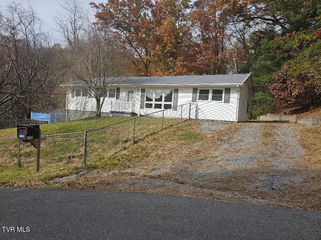 $105,000 | 175 Indian Springs Drive, Cedar Bluff, VA 24609
