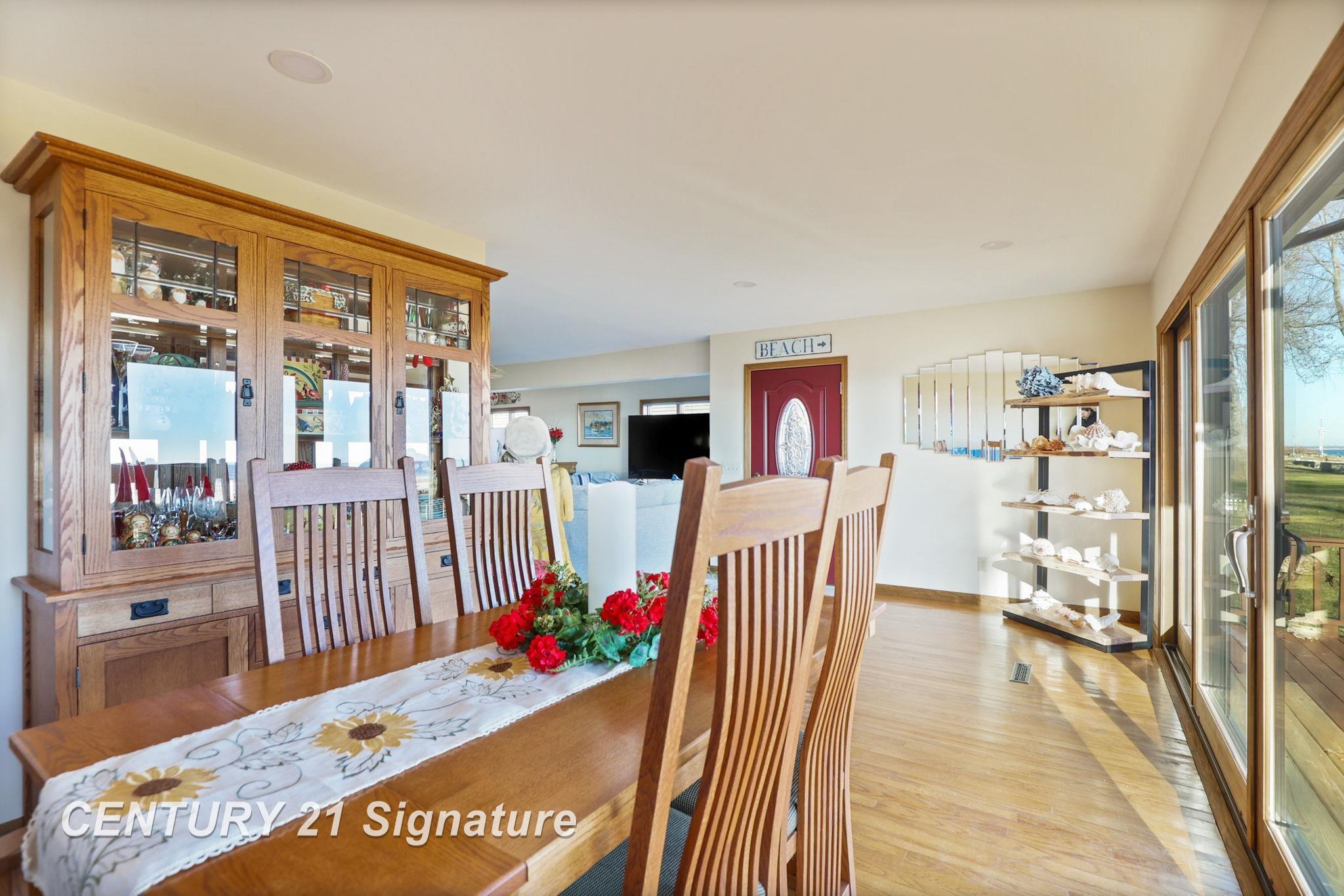 719 Bay Road Bay City, MI 48706 - Photo 22 of 83 50131993-658435d1-ee0d-4dc8-a4b5-8e5b6f1f5cb1.JPG