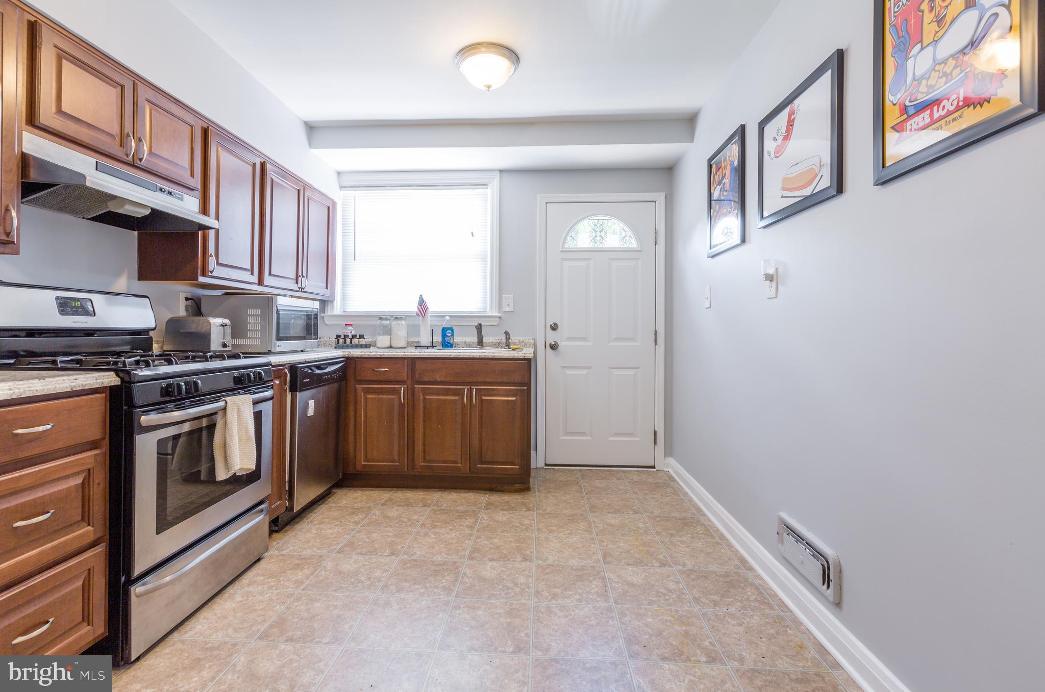 1601 Ingram Road Baltimore, MD 21239 - Photo 17 of 45