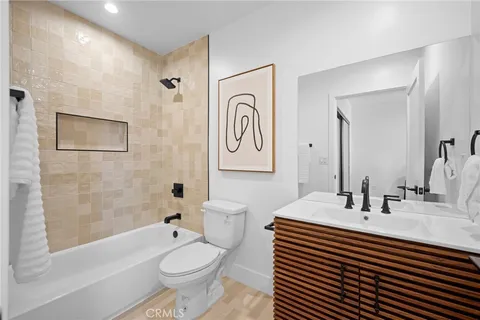 $1,395,000 | 1317 North California Street, Burbank, CA 91505