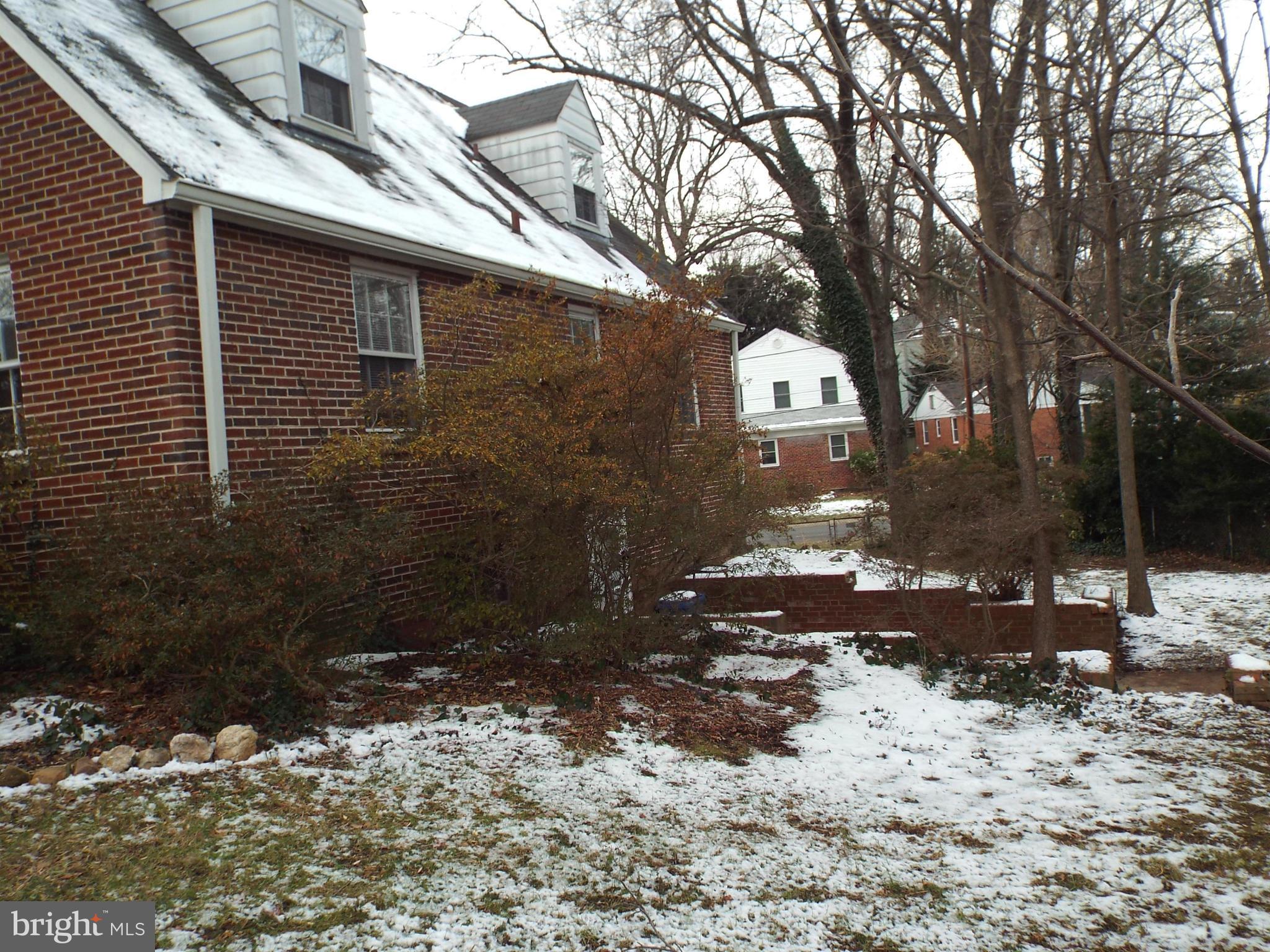 300 Lexington Drive Silver Spring, MD 20901 - Photo 25 of 29 Exterior (Rear)