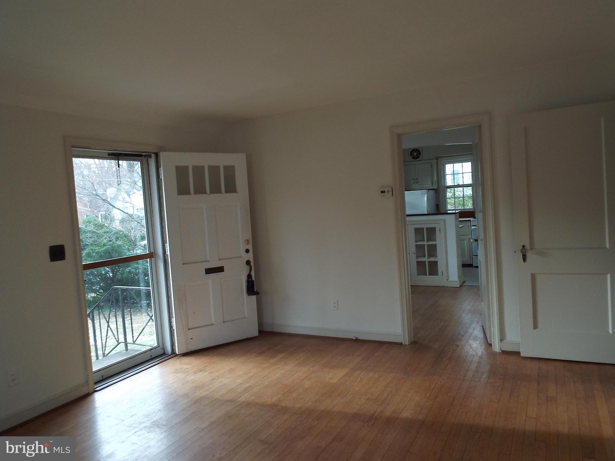 300 Lexington Drive Silver Spring, MD 20901 - Photo 6 of 29 Living Room