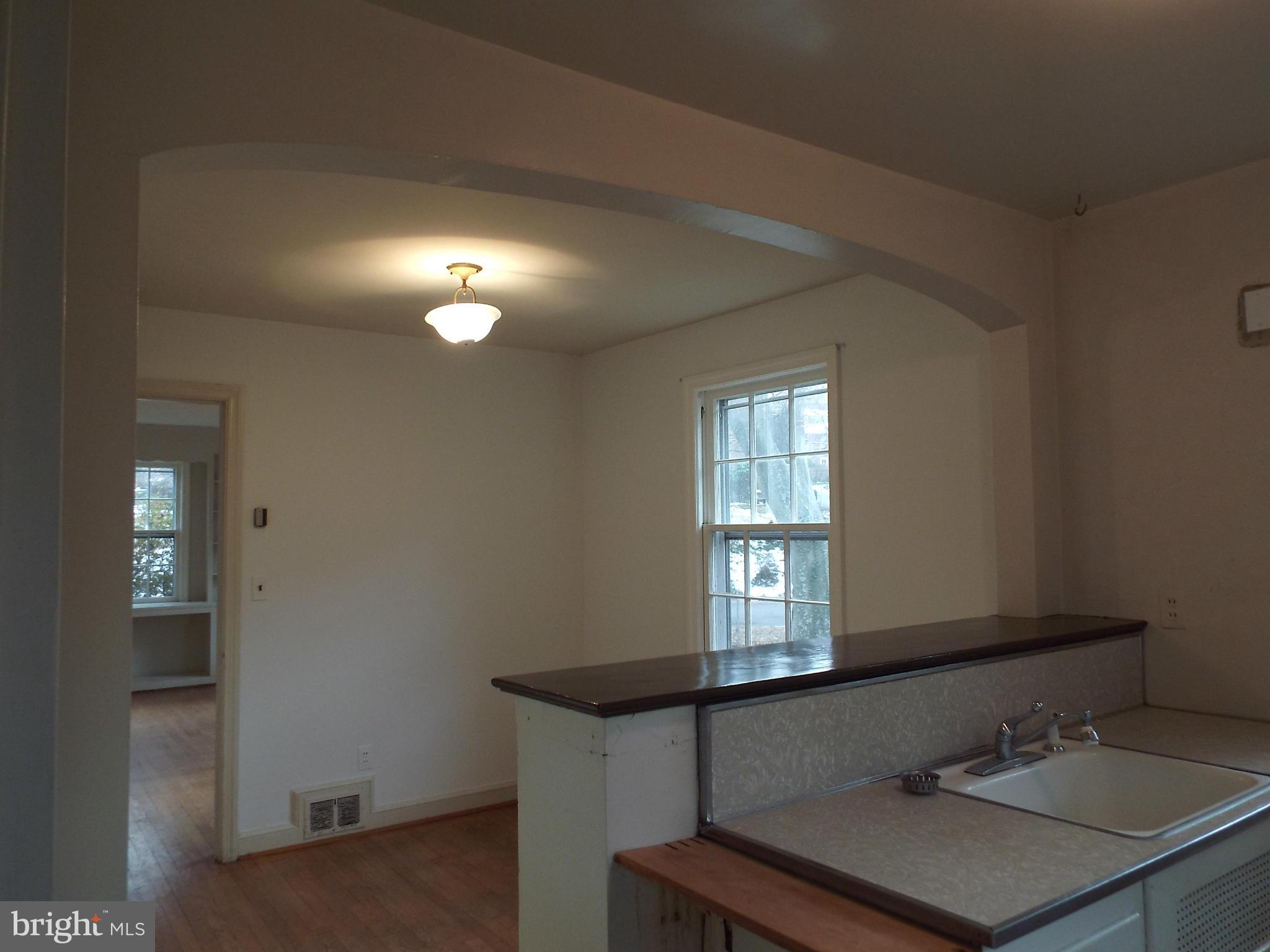 300 Lexington Drive Silver Spring, MD 20901 - Photo 8 of 29 Dining Room