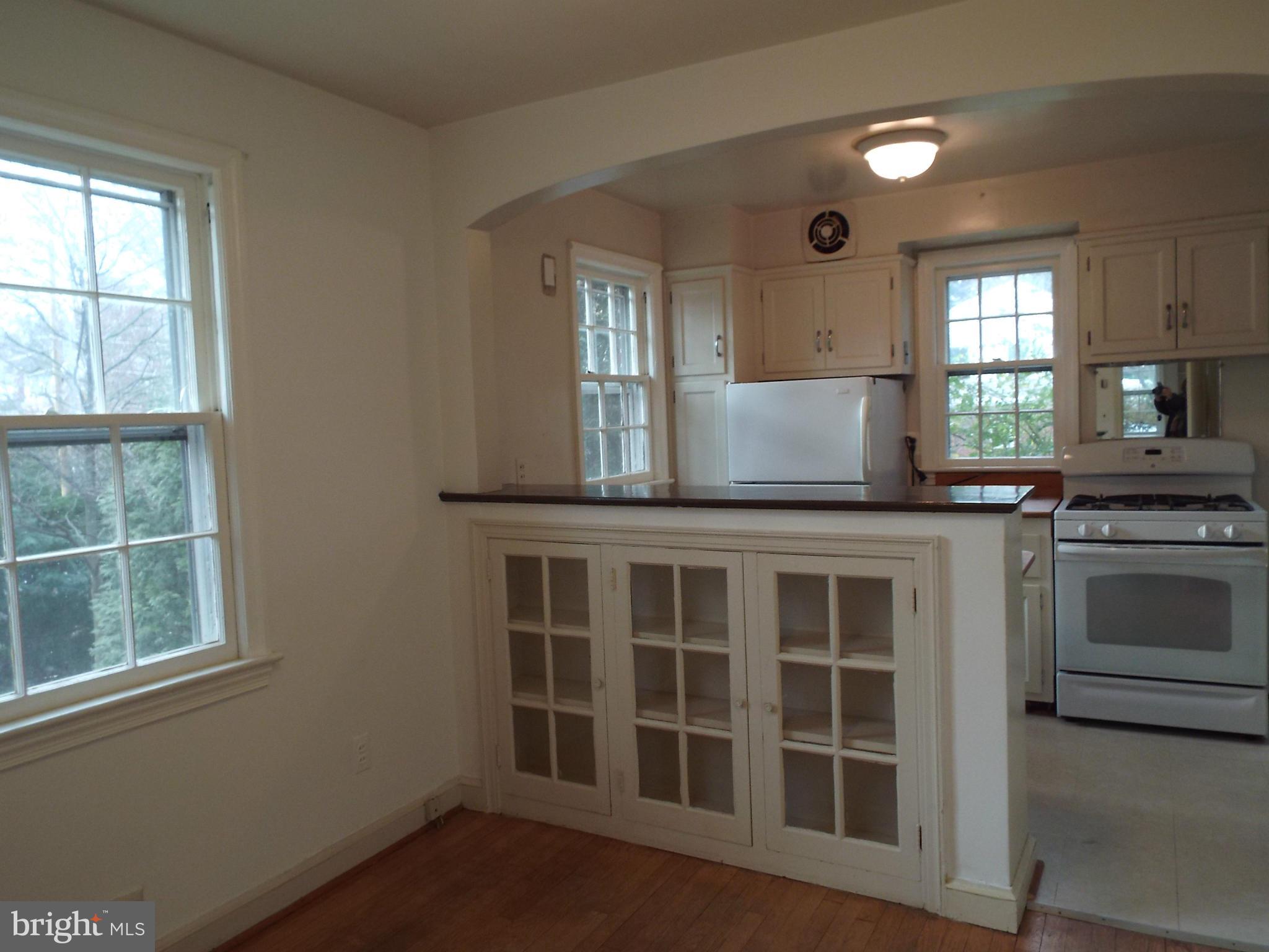 300 Lexington Drive Silver Spring, MD 20901 - Photo 9 of 29 Dining Room