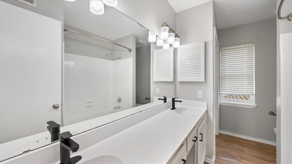 6925 Red Fox Trail Fort Worth, TX 76137 - Photo 13 of 23 Full bath with double vanity.