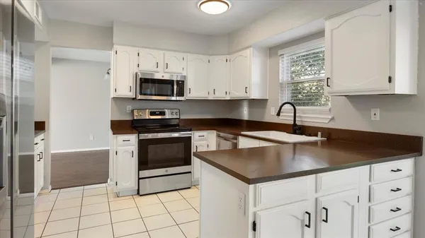 $2,200 | 6925 Red Fox Trail, Fort Worth, TX 76137