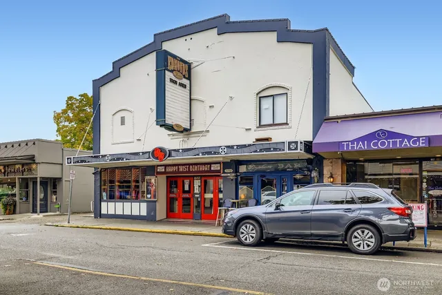 a view of a terrace with sitting area