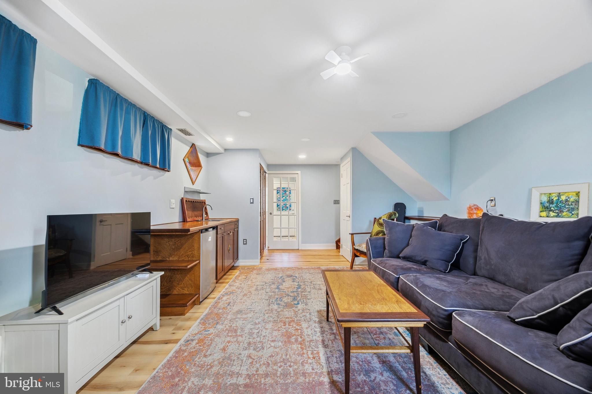 1155 Easton Road Abington, PA 19001 - Photo 14 of 35 a living room with furniture and a flat screen tv