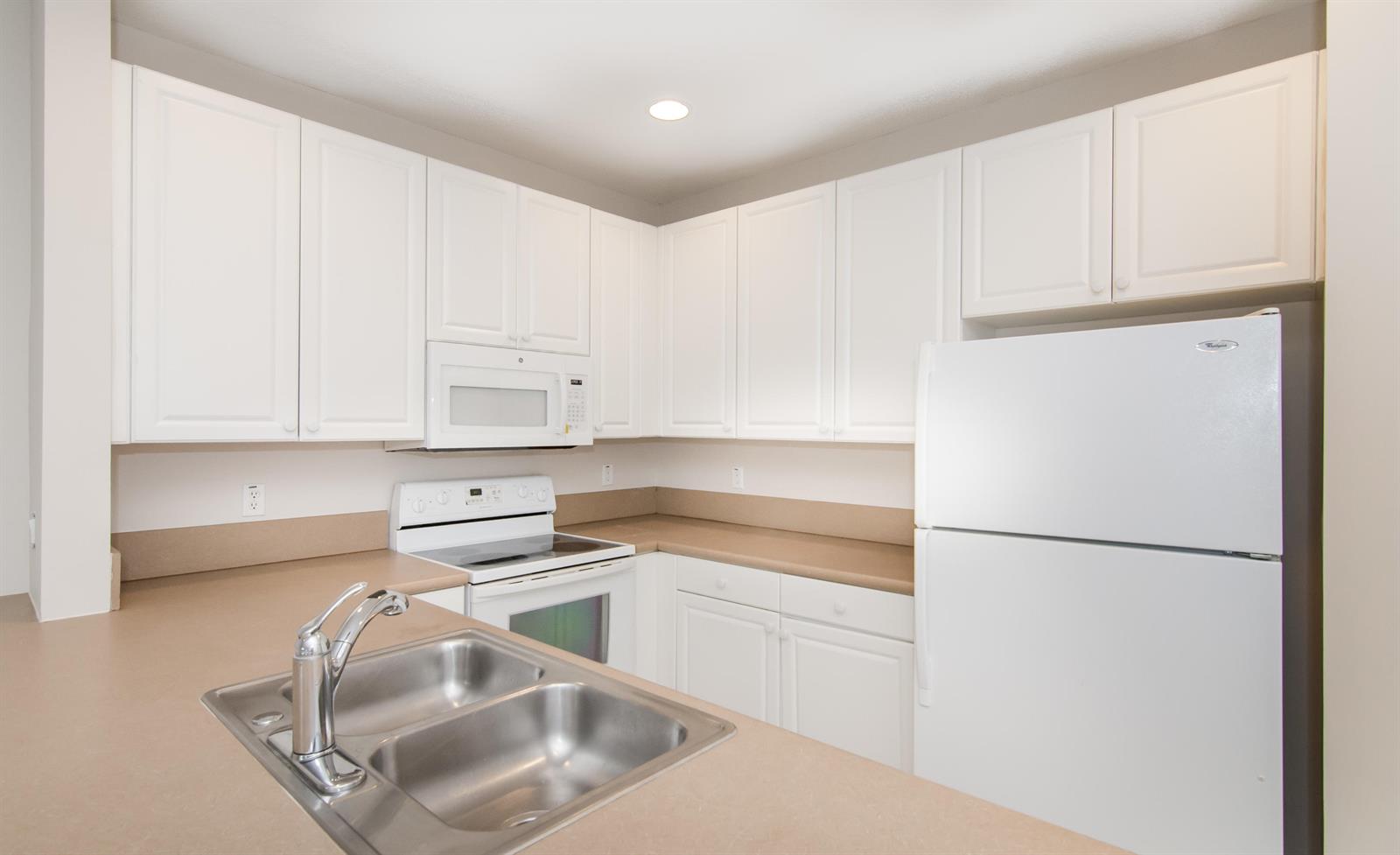 4340 Main Street Jupiter, FL 33458 - Photo 11 of 34 2nd Floor Kitchen