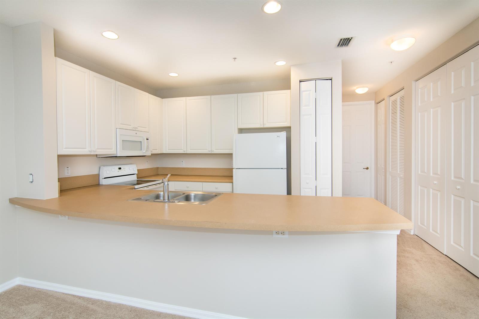 4340 Main Street Jupiter, FL 33458 - Photo 13 of 34 2nd Floor Kitchen