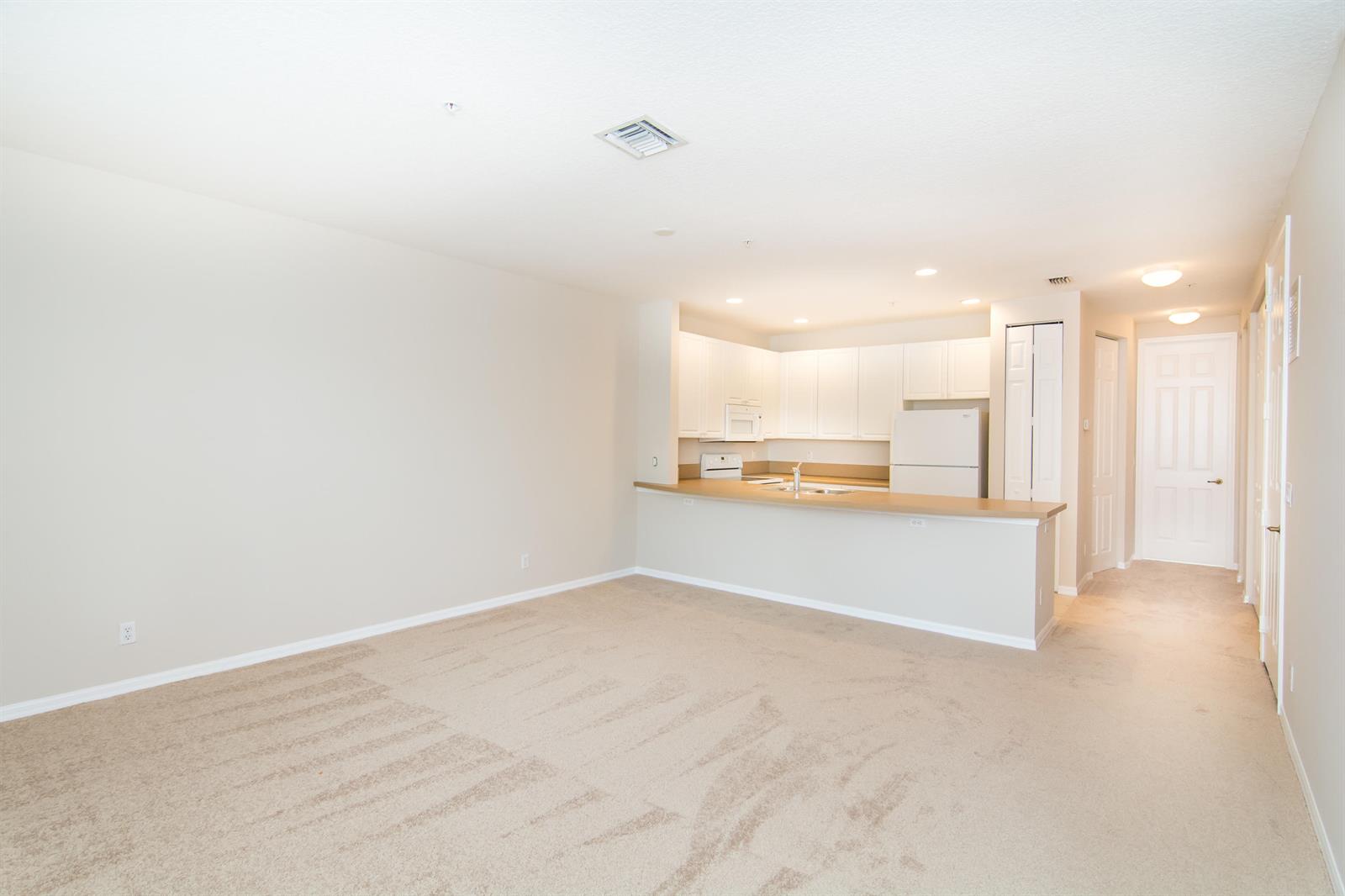 4340 Main Street Jupiter, FL 33458 - Photo 14 of 34 Dining/Living Area