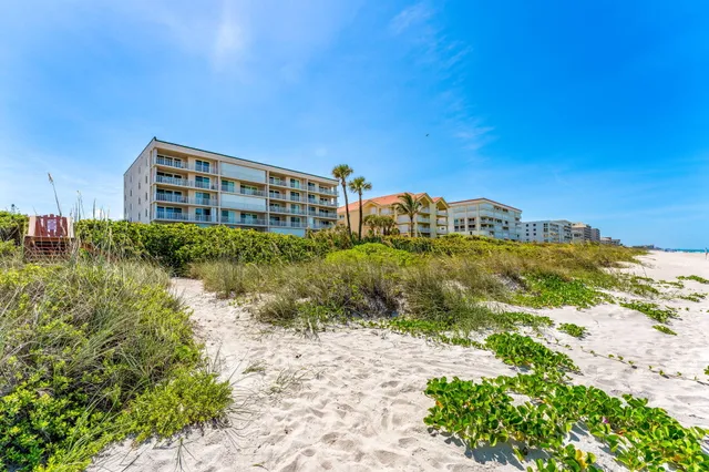 $699,000 | 1505 North Hwy A1A, Unit 501, Indialantic, FL 32903