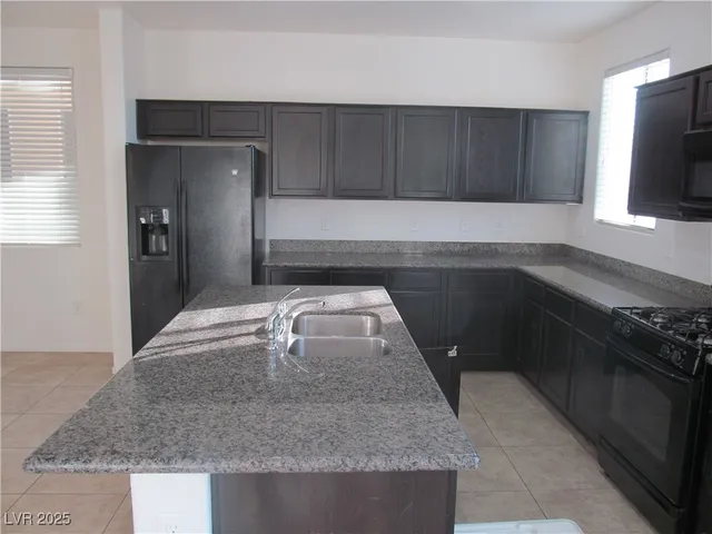 $3,000 | 2741 Sunrise Bluff Drive, Las Vegas, NV 89142