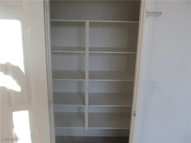 $3,000 | 2741 Sunrise Bluff Drive, Las Vegas, NV 89142