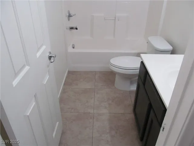 $3,000 | 2741 Sunrise Bluff Drive, Las Vegas, NV 89142