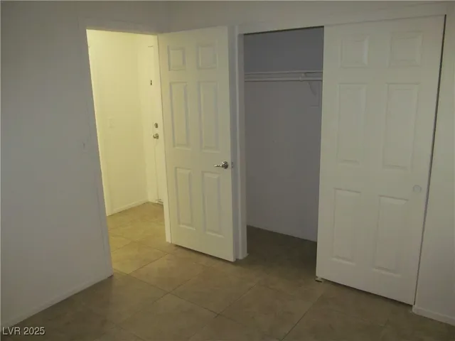 $3,000 | 2741 Sunrise Bluff Drive, Las Vegas, NV 89142