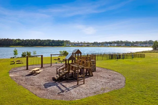 $774,900 | 673 Pontoon Road, Huger, SC 29450