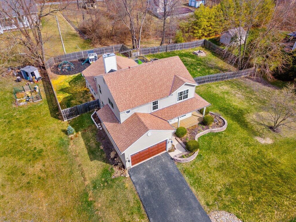 166 West Parkside Drive Powell, OH 43065 - Photo 4 of 32 166 West Parkside Drive Exterior-8.jpg-S