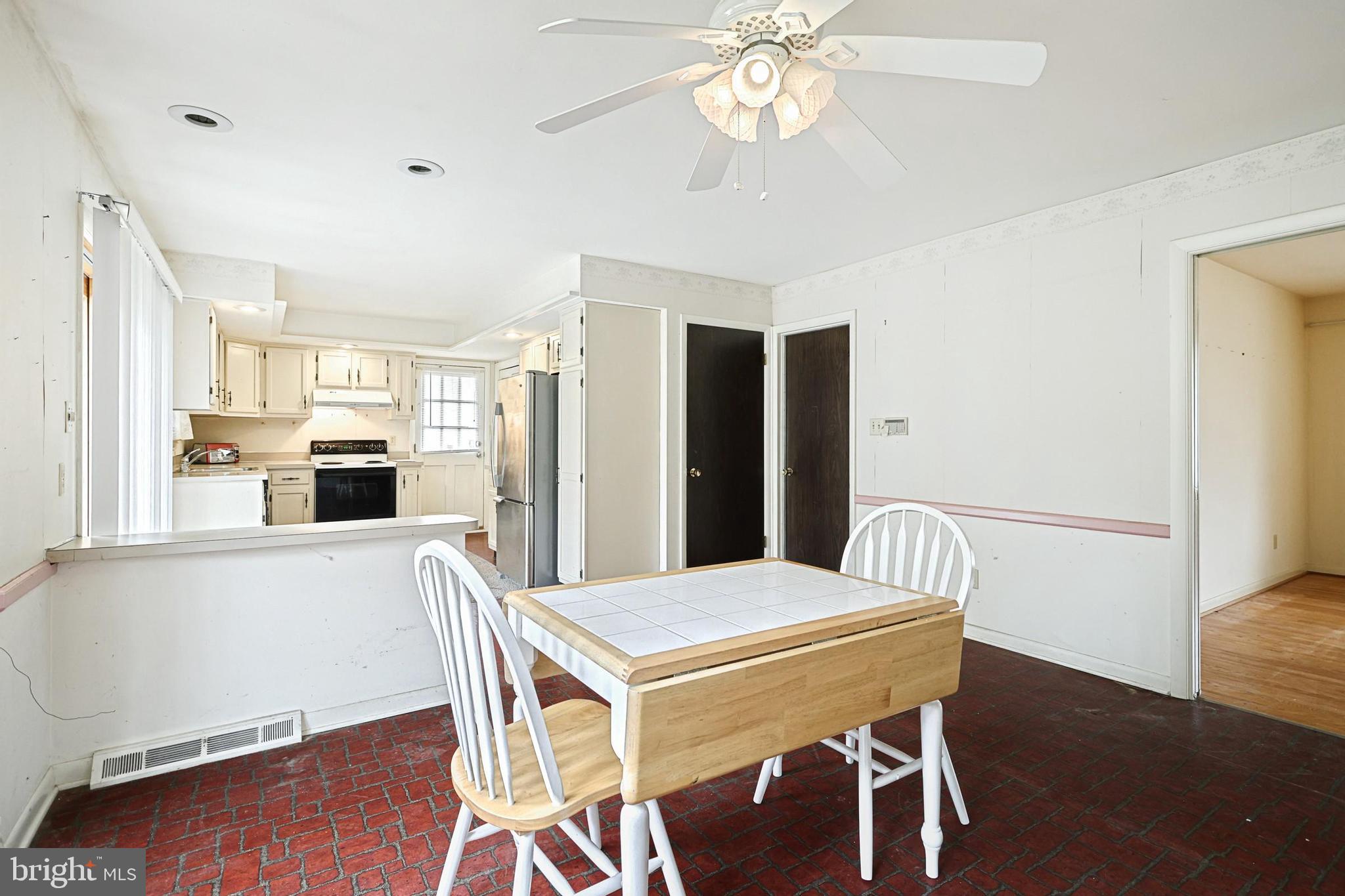 905 Plymouth Road York, PA 17402 - Photo 16 of 30 Gallery Image 16