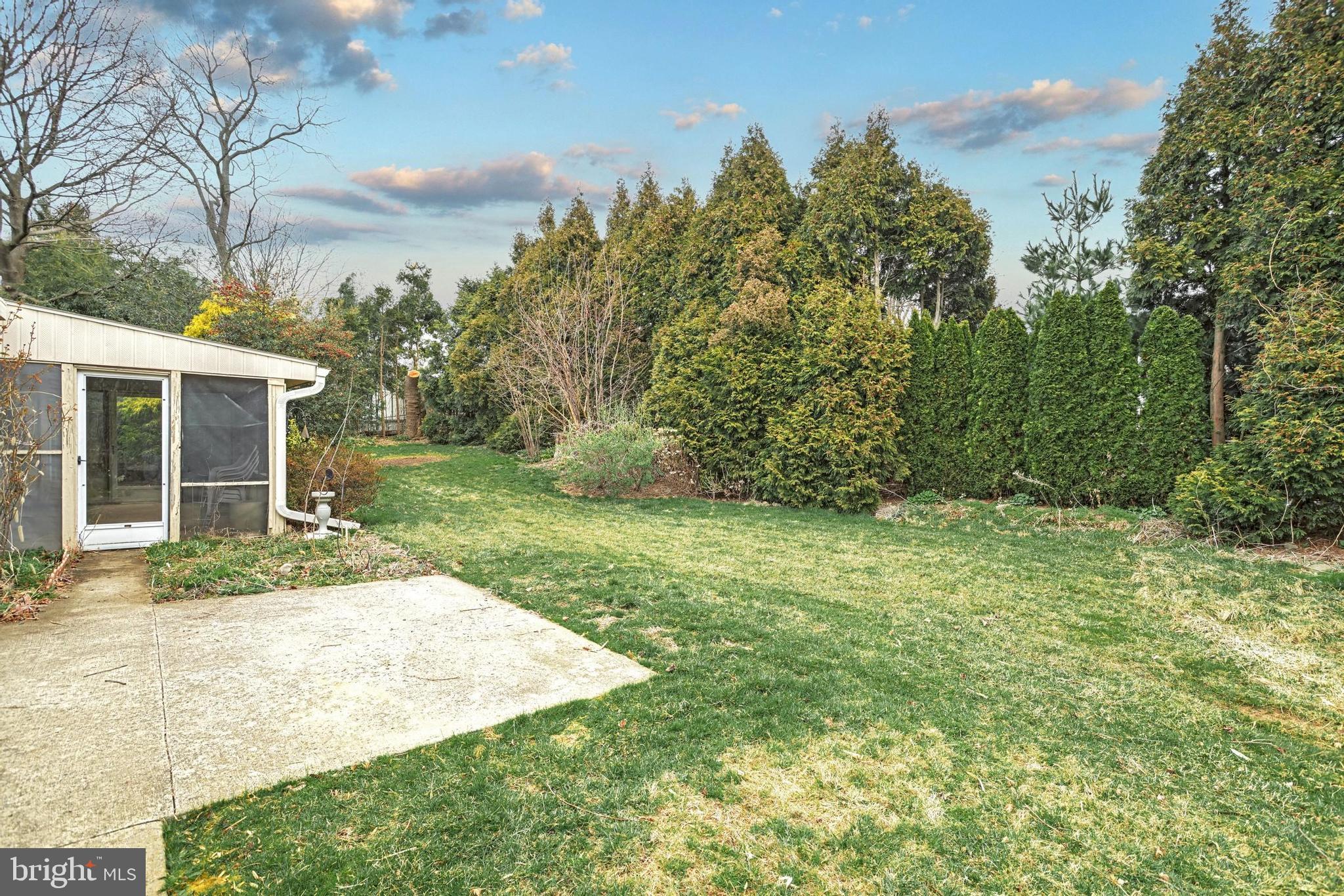 905 Plymouth Road York, PA 17402 - Photo 5 of 30 Gallery Image 5