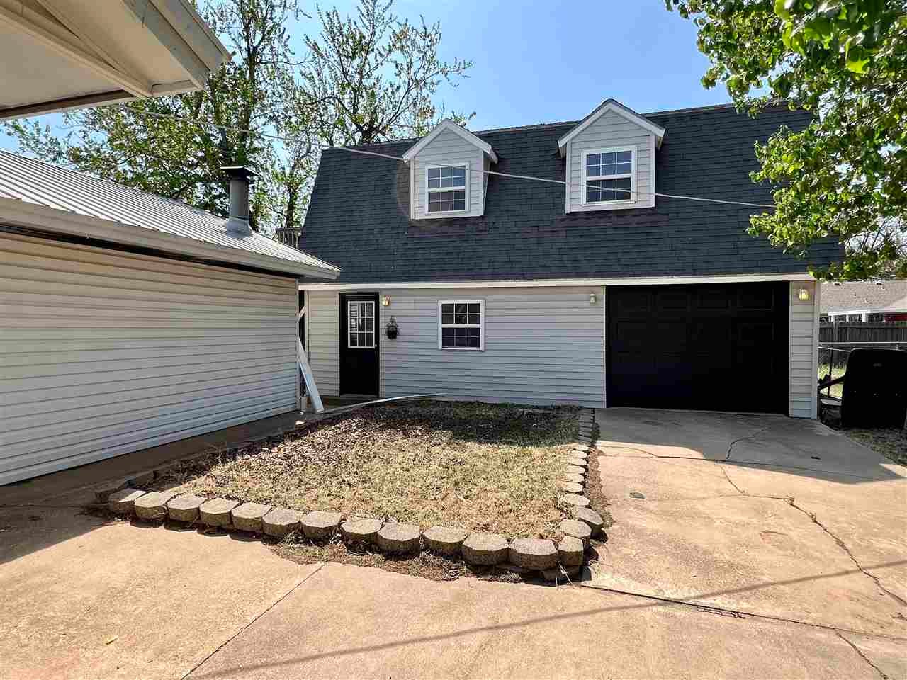 1703 North 11th Street Perry, OK 73077 - Photo 3 of 20 Gallery Image 3