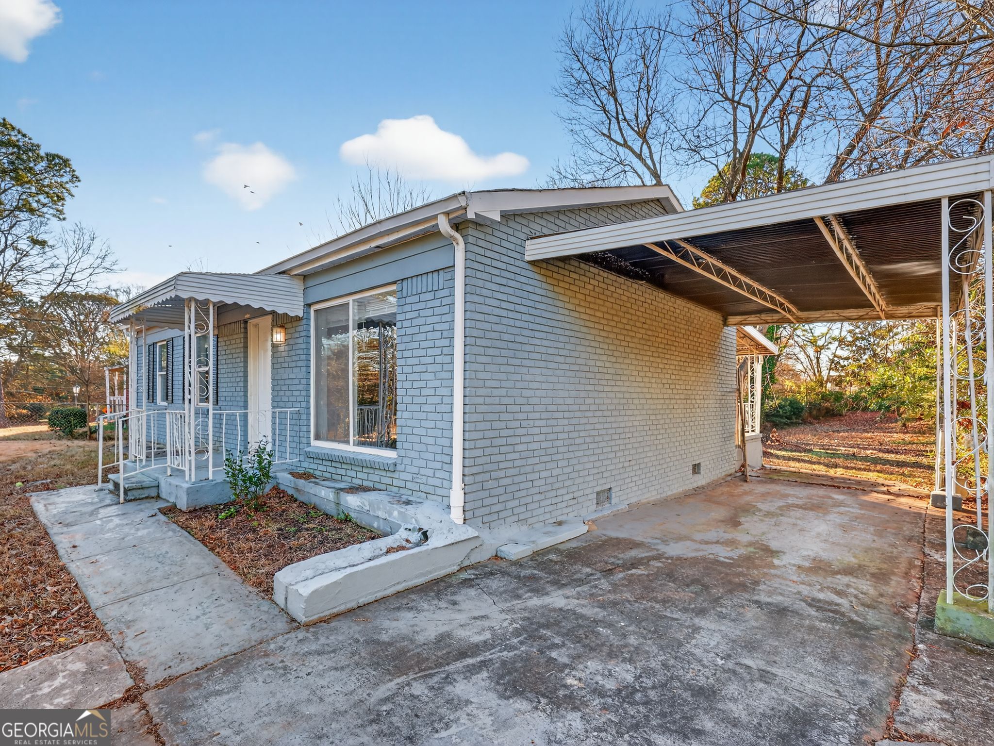 1015 Kipling Street Southeast Atlanta, GA 30315 - Photo 2 of 32