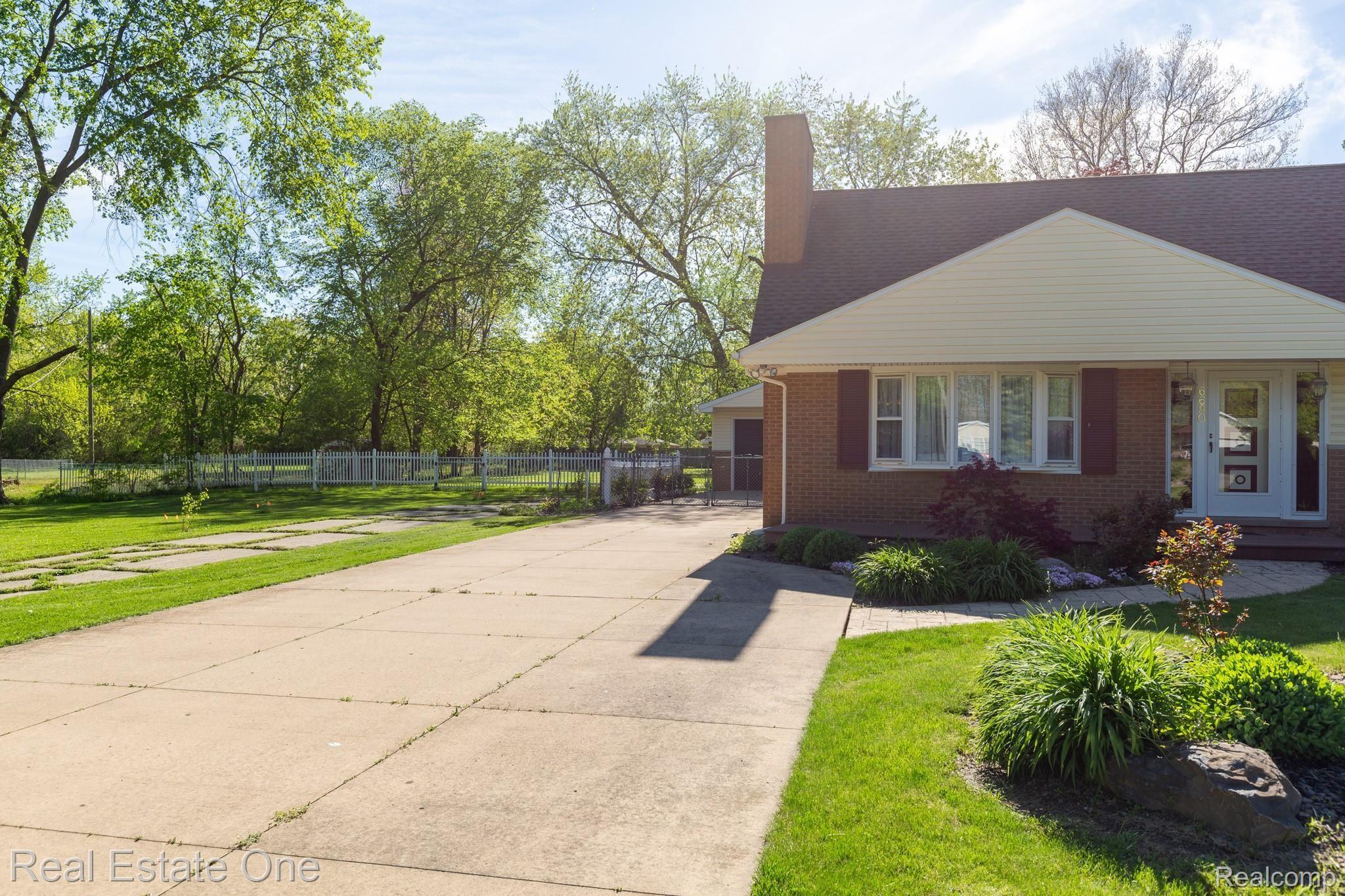 6690 Ball Road Romulus, MI 48174 - Photo 47 of 48 6690BallRd-55.jpg