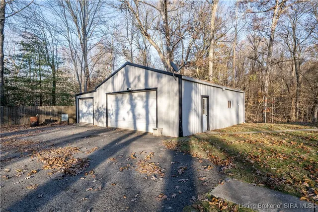 $299,900 | 9370 Oak Park Road, New Salisbury, IN 47161