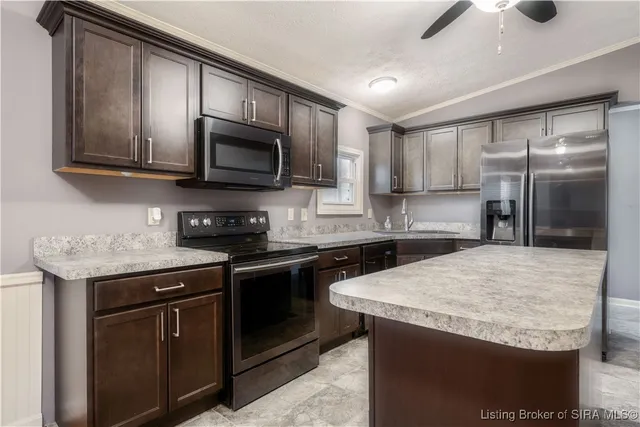 $299,900 | 9370 Oak Park Road, New Salisbury, IN 47161