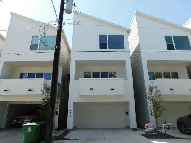 $3,350 | 4223 Eli Street, Houston, TX 77007
