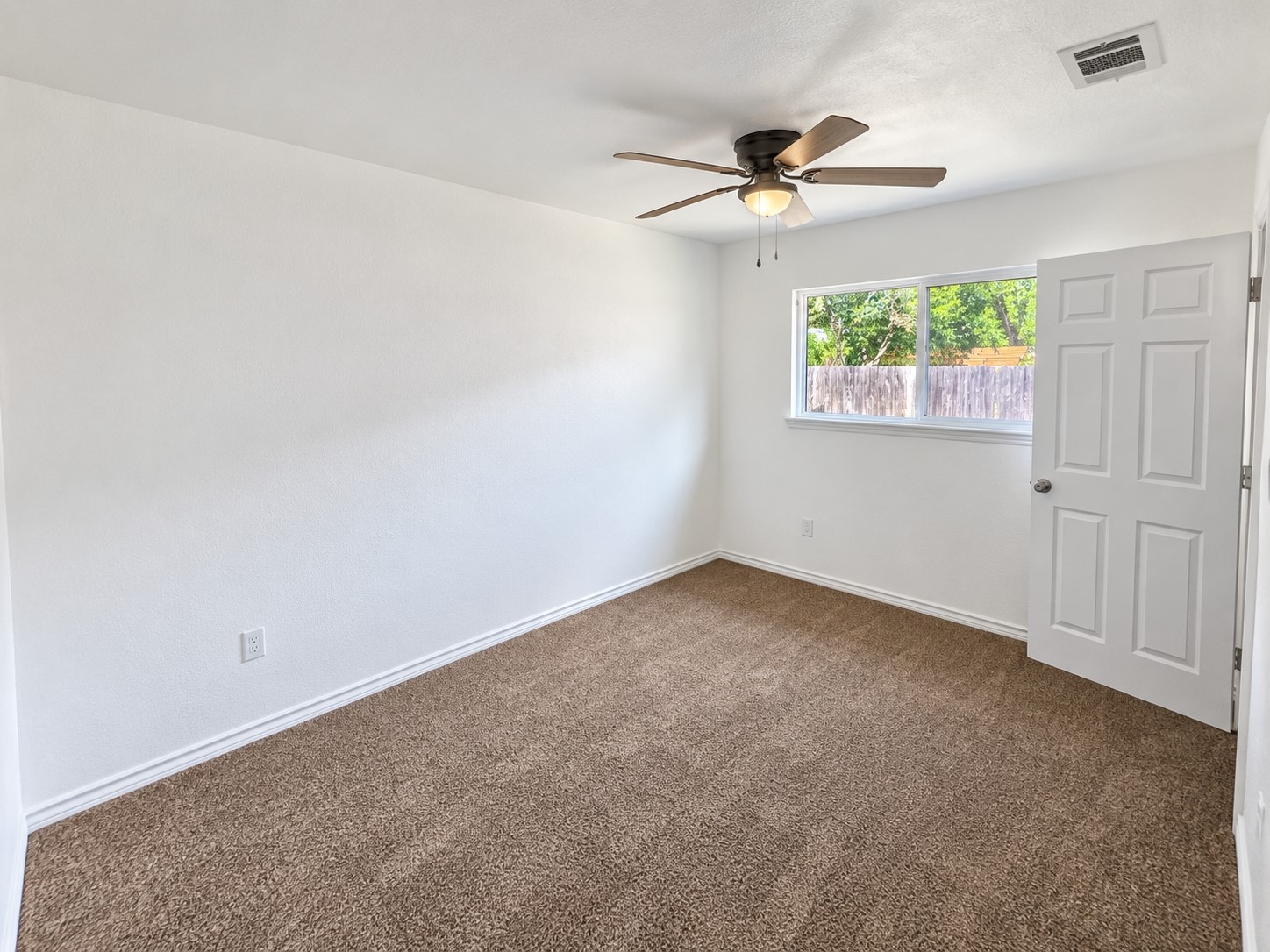 4910 Croker Ridge Road Houston, TX 77053 - Photo 15 of 20 Gallery Image 15