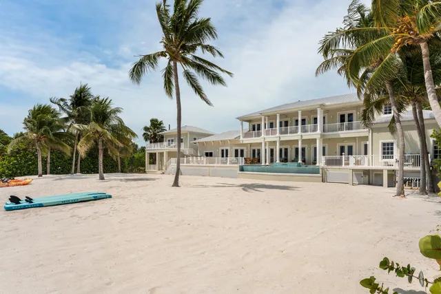 $8,400,000 | 75931 Overseas Highway, Islamorada, FL 33036