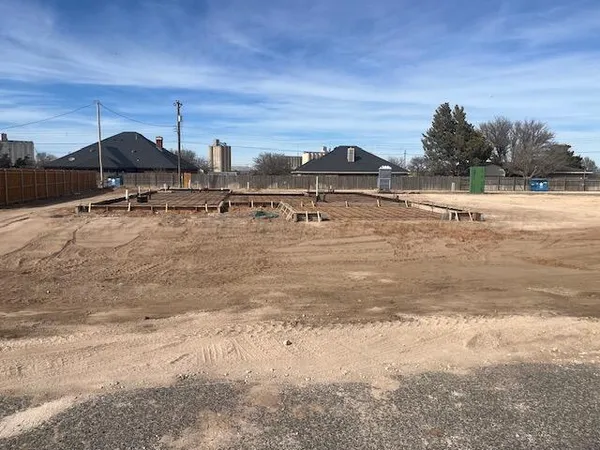 $310,530 | 608 Columbia Drive, Hereford, TX 79045