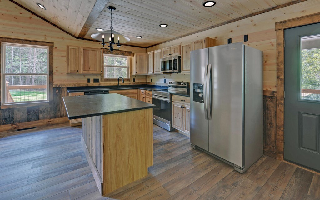 315 Burger Road Murphy, NC 28906 - Photo 9 of 35 Gallery Image 9