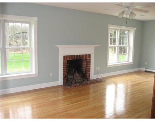75 Bruce Hill Road Cumberland, ME 04021 - Photo 3 of 15 Living Room.