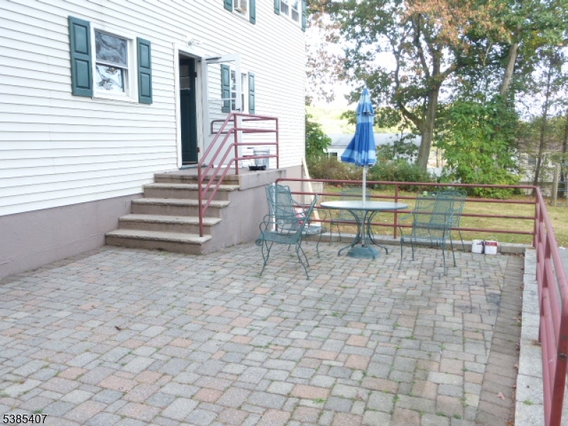 21 Reservoir Road Rockaway, NJ 07866 - Photo 3 of 21