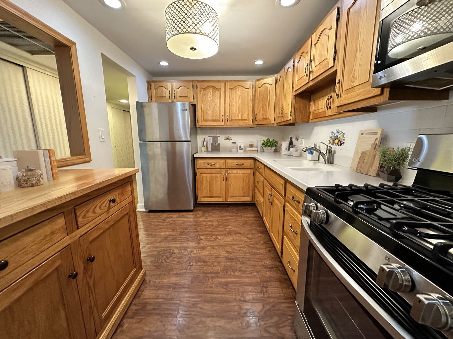 100 West Butterfield Road, Unit 102N Elmhurst, IL 60126 - Photo 8 of 9 Gallery Image 8