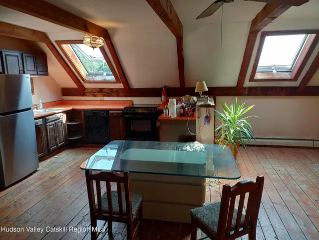 $560,000 | 430-432 Highway 43, Stephentown, NY 12168