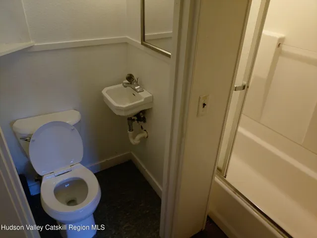 $560,000 | 430-432 Highway 43, Stephentown, NY 12168