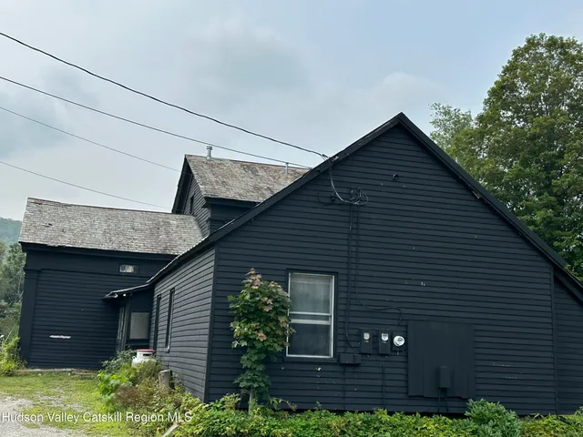 $560,000 | 430-432 Highway 43, Stephentown, NY 12168