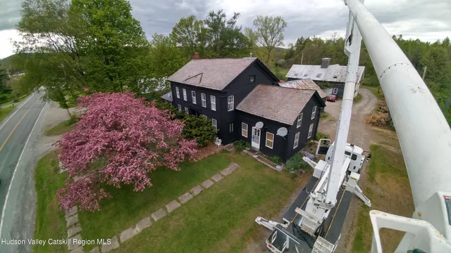 $560,000 | 430-432 Highway 43, Stephentown, NY 12168